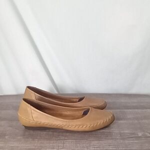 Born Tan Leather Mouton Slip-on Flats Size 8